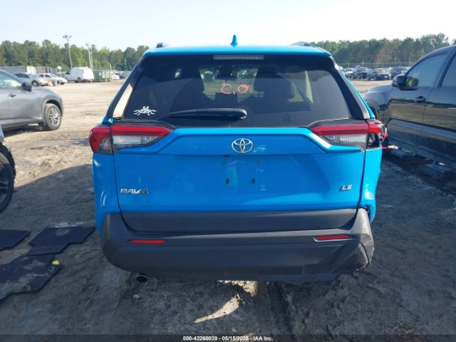 2T3H1RFV2KW010373 Toyota RAV4 LE