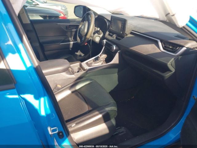 2T3H1RFV2KW010373 Toyota RAV4 LE