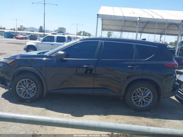 5N1BT3AA7SC772324 Nissan Rogue S Fwd
