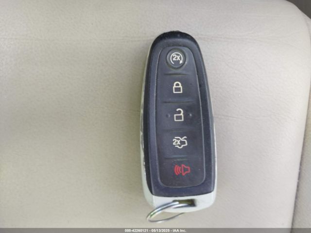 1FMCU0JX9FUA98696 Ford Escape Titanium