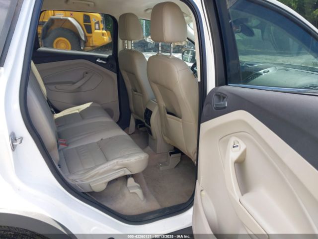 1FMCU0JX9FUA98696 Ford Escape Titanium