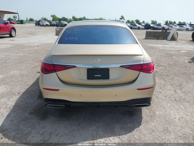 W1K6G7GB0NA083989 Mercedes-Benz m176