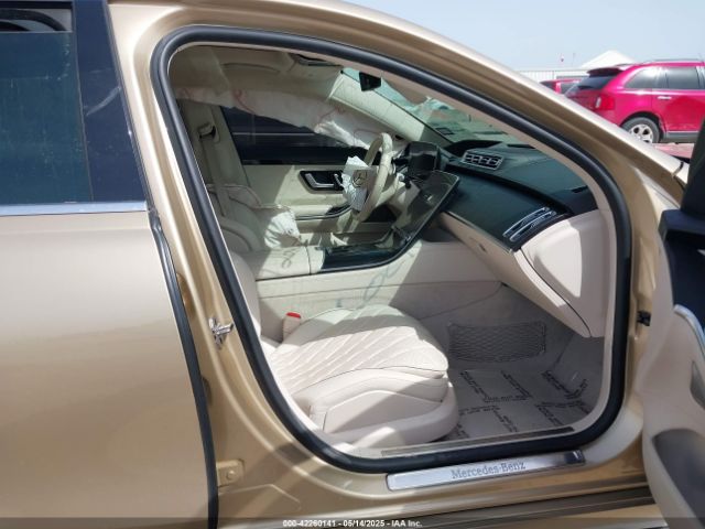W1K6G7GB0NA083989 Mercedes-Benz m176