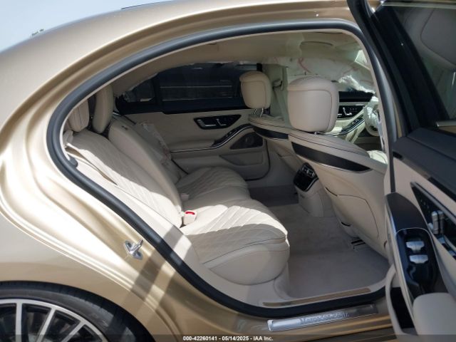 W1K6G7GB0NA083989 Mercedes-Benz m176