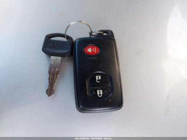 JTDKN3DU6E0388870 Toyota Prius Two