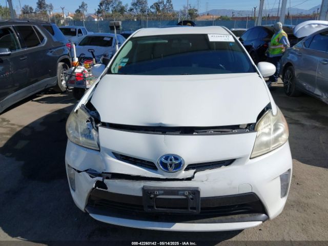 JTDKN3DU6E0388870 Toyota Prius Two