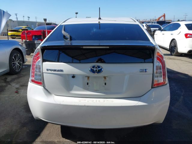 JTDKN3DU6E0388870 Toyota Prius Two