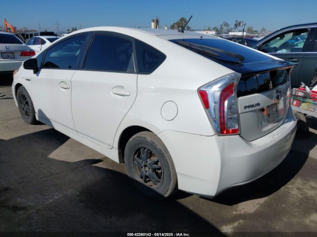 JTDKN3DU6E0388870 Toyota Prius Two