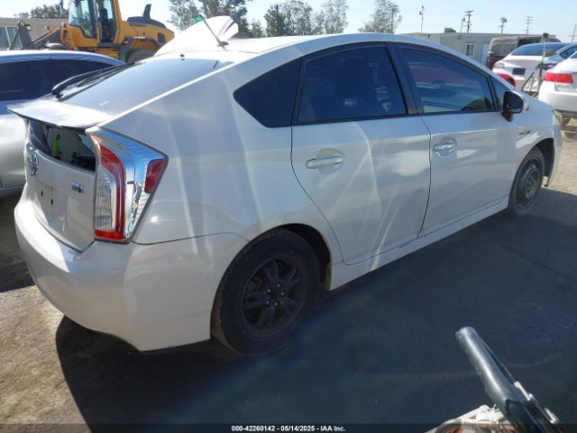 JTDKN3DU6E0388870 Toyota Prius Two