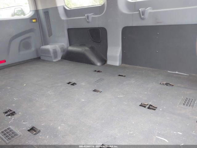 1FMZK1ZM2HKB01825 Ford Transit-150 Xl