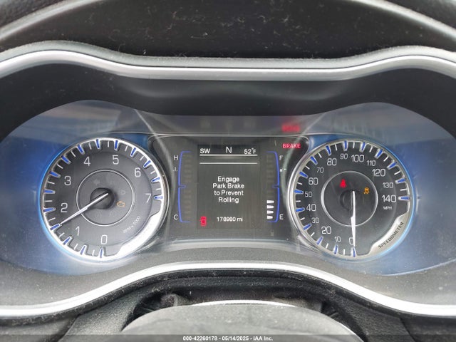 1C3CCCAB9FN504472 Chrysler 200