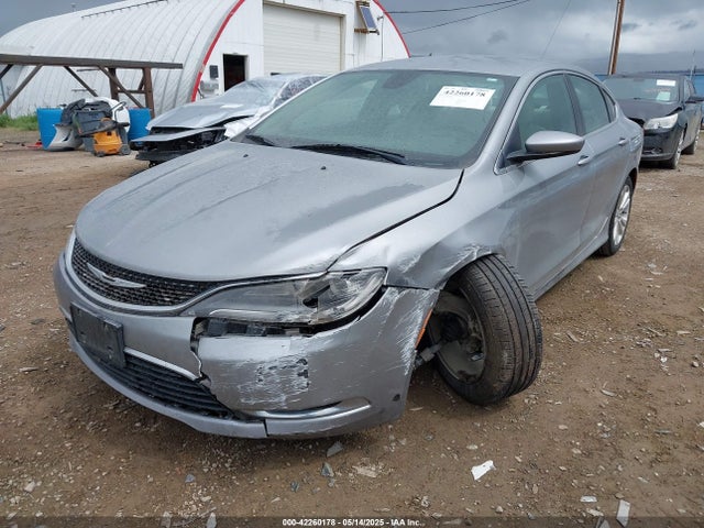 1C3CCCAB9FN504472 Chrysler 200