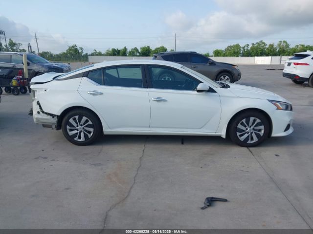 1N4BL4BV6LC215407 Nissan 2020