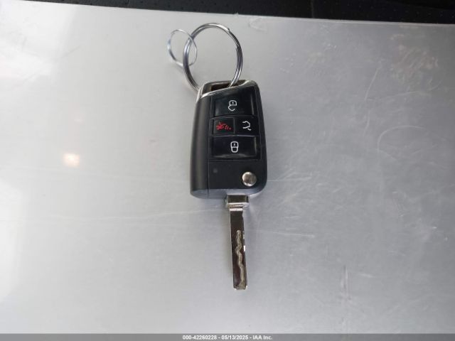 3VV3B7AX5JM190020 Volkswagen 2018
