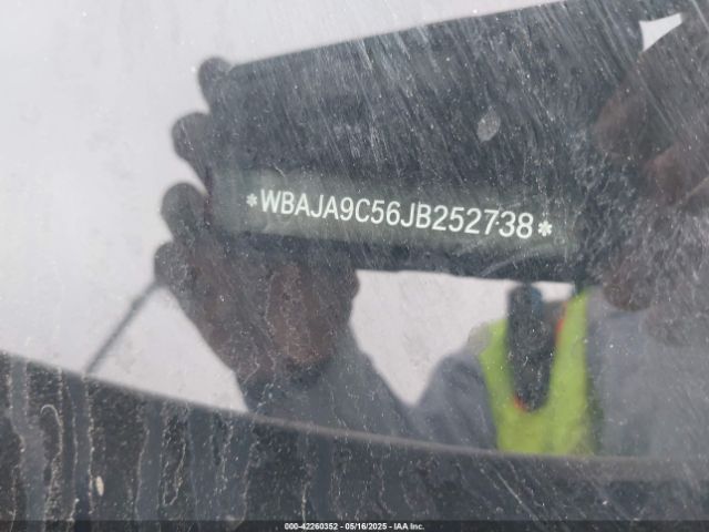 WBAJA9C56JB252738 BMW 530e Iperformance