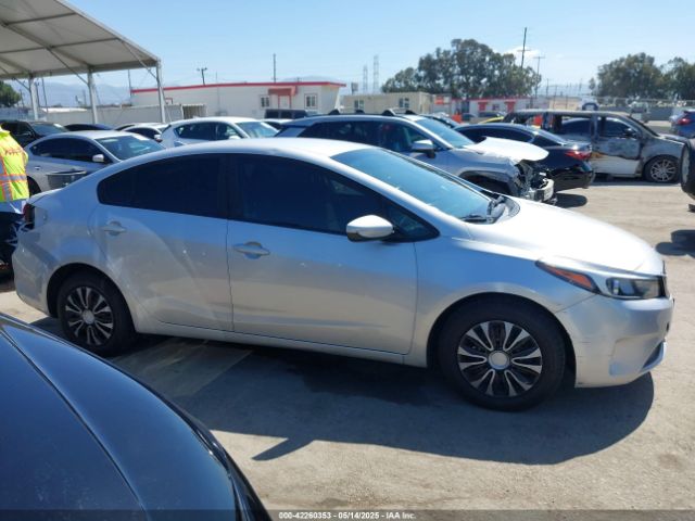 3KPFK4A76HE120542 KIA FORTE LX