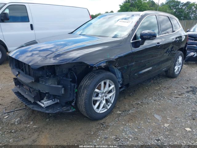 2018 VOLVO XC60 YV4102RKXJ1002352 Photo 1