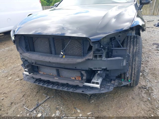 2018 VOLVO XC60 YV4102RKXJ1002352 Photo 5