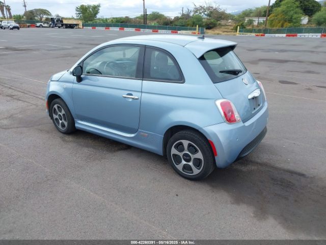 2015 FIAT 500E 3C3CFFGE1FT503214 Photo 2