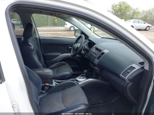 2011 MITSUBISHI OUTLANDER JA4JT3AWXBU042813 Photo 4