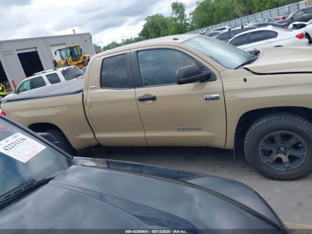 5TFUY5F17JX775105 Toyota Tundra Sr5 5.7l V8