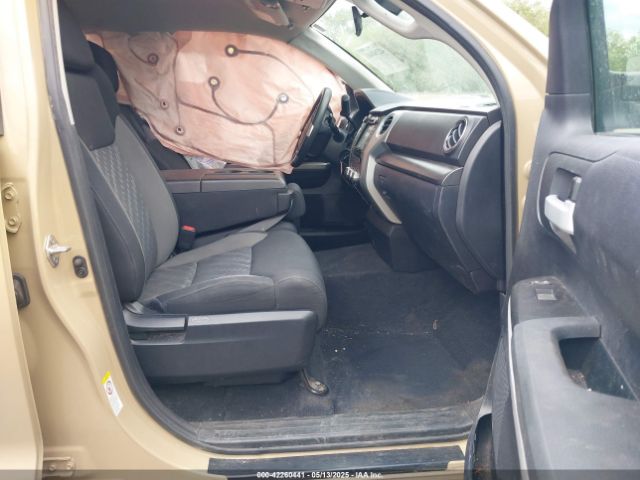 5TFUY5F17JX775105 Toyota Tundra Sr5 5.7l V8