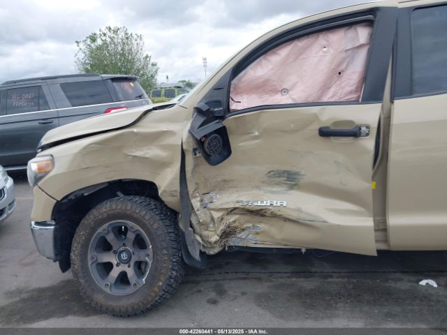 5TFUY5F17JX775105 Toyota Tundra Sr5 5.7l V8