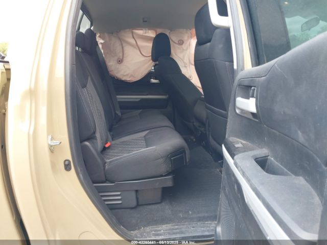 5TFUY5F17JX775105 Toyota Tundra Sr5 5.7l V8