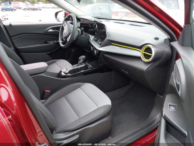KL77LHEPXSC218102 Chevrolet Trax Fwd Lt