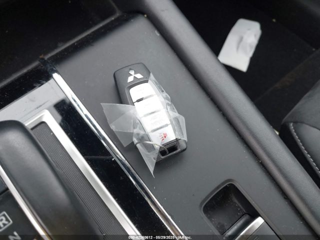 2023 MITSUBISHI OUTLANDER JA4J4UA86PZ013565 Photo 10