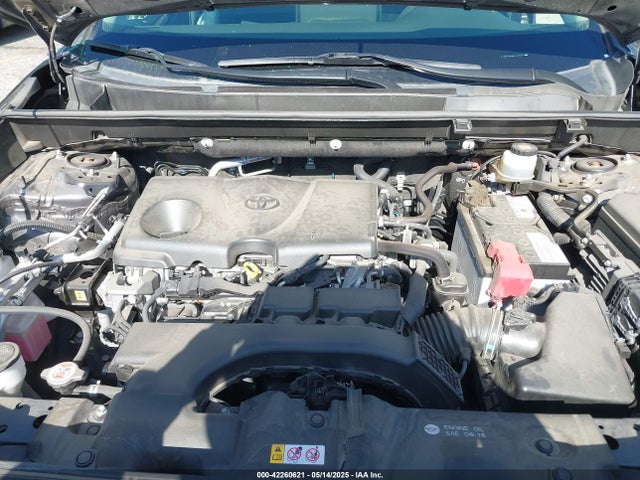 JTMG1RFV5KJ010605 Toyota RAV4 LE