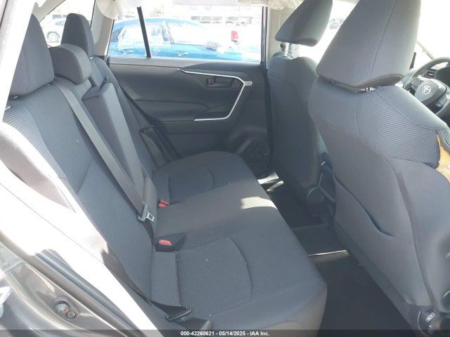 JTMG1RFV5KJ010605 Toyota RAV4 LE