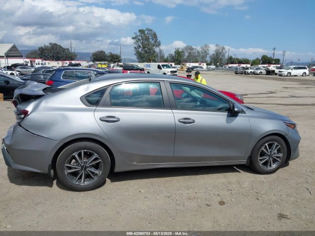 3KPF24AD3PE617505 KIA Forte Lxs