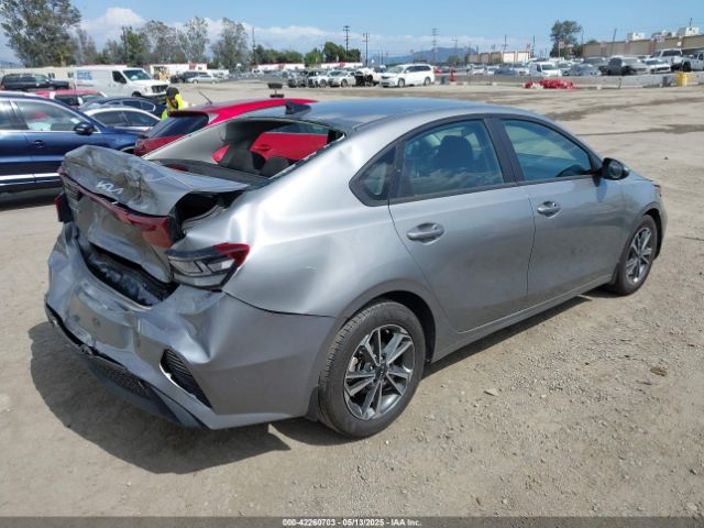 3KPF24AD3PE617505 KIA Forte Lxs