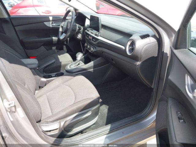 3KPF24AD3PE617505 KIA Forte Lxs