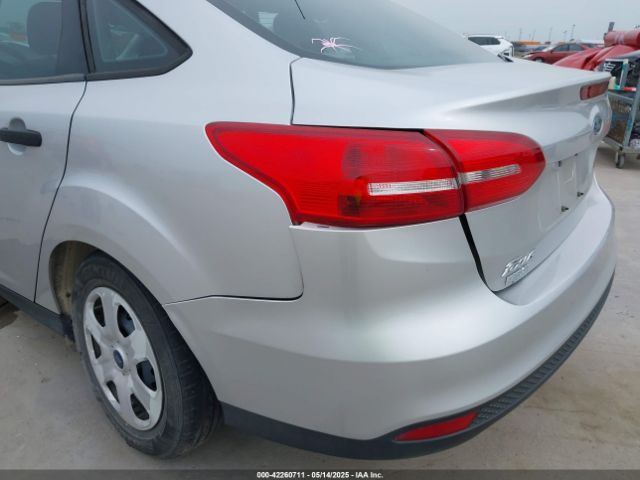 1FADP3E28HL210368 Ford FOCUS S