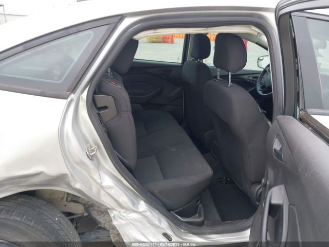 1FADP3E28HL210368 Ford FOCUS S