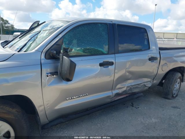 5TFEY5F12JX239294 Toyota Tundra Sr5 5.7l V8