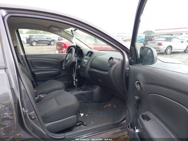 3N1CN7AP0FL912676 Nissan Versa 1.6 S+
