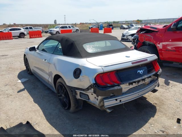 2018 FORD MUSTANG 1FATP8UH6J5124517 Photo 2