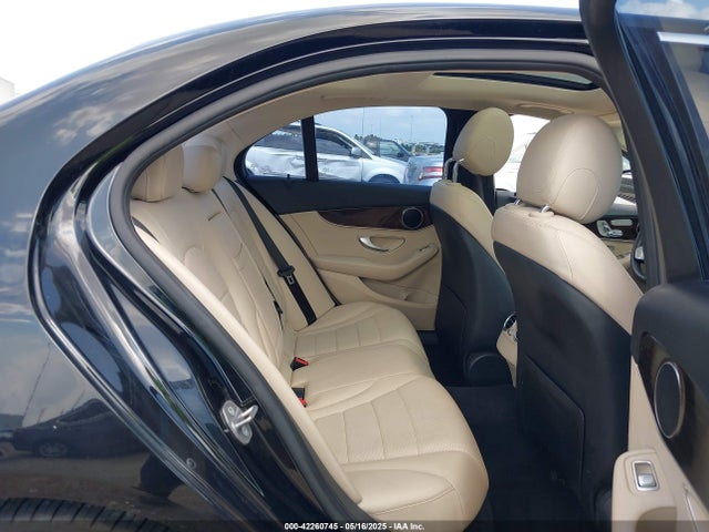 WDDWF4JB2HR307683 Mercedes-Benz C-Class