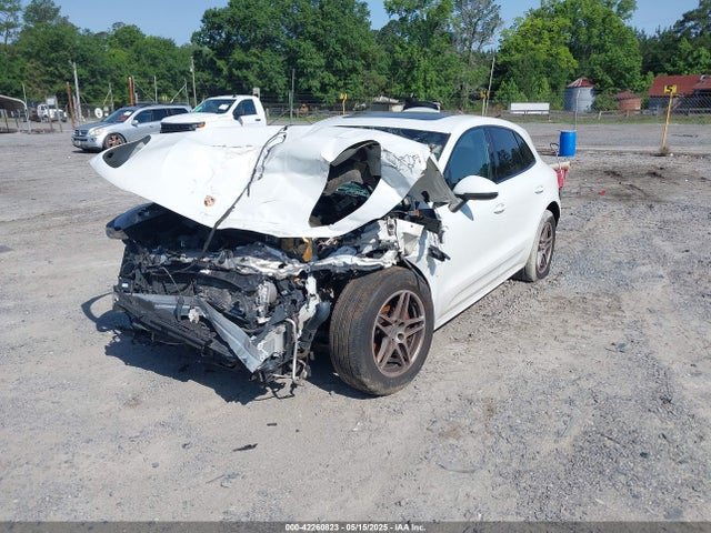 Porsche MACAN S 2015 WP1AB2A53FLB61453 Image 2