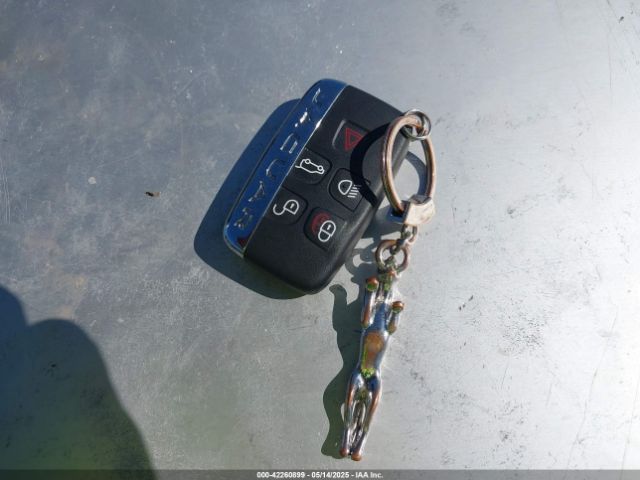 2017 JAGUAR XE SAJAR4BG4HA978391 Photo 10