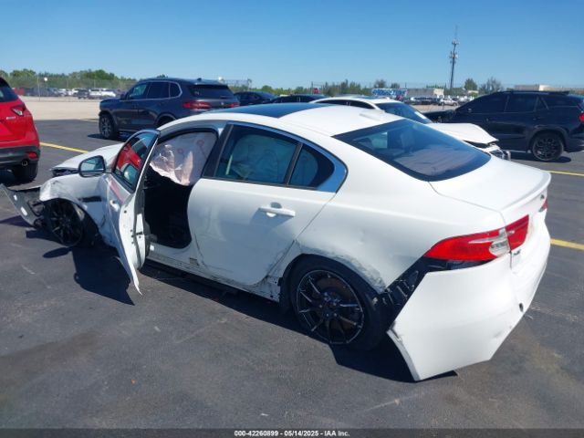 2017 JAGUAR XE SAJAR4BG4HA978391 Photo 2