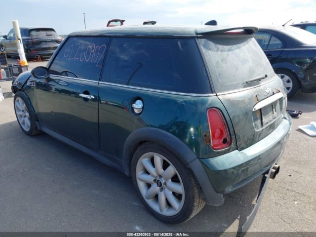 2005 MINI COOPER S WMWRE33455TD95288 Photo 2