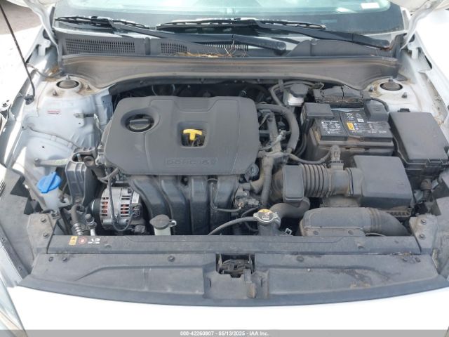 3KPF24AD8NE482132 KIA Forte Lxs
