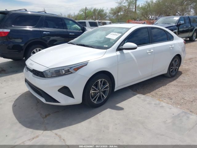 3KPF24AD8NE482132 KIA Forte Lxs
