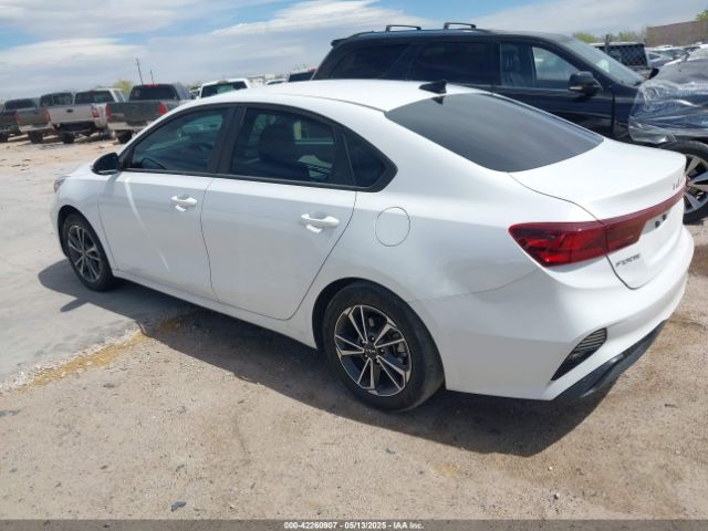3KPF24AD8NE482132 KIA Forte Lxs