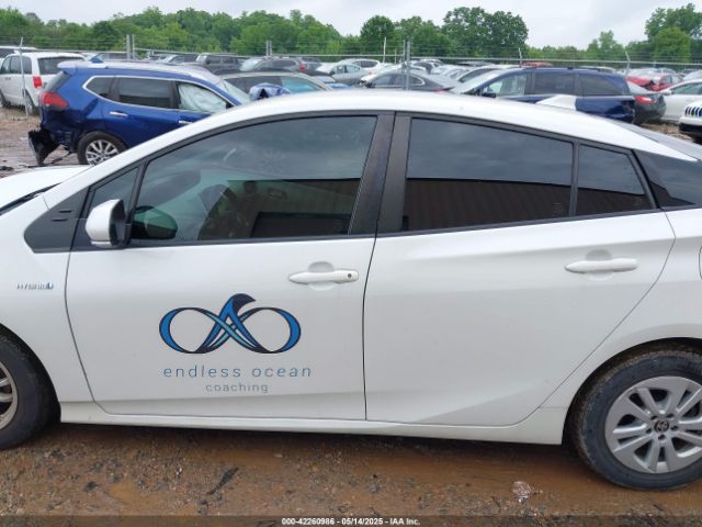JTDKBRFU7H3048350 Toyota Prius One