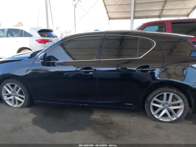 JTHKD5BHXF2237930 Lexus CT 200H